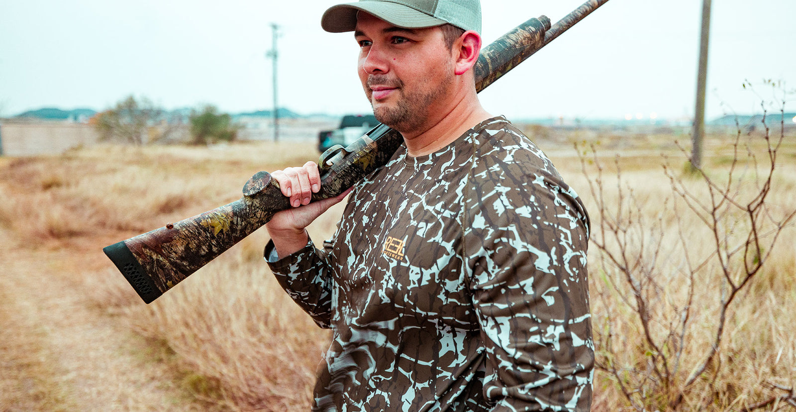 Men's Low Tide Camo Men's Longsleeve hunting and fishing shirt.